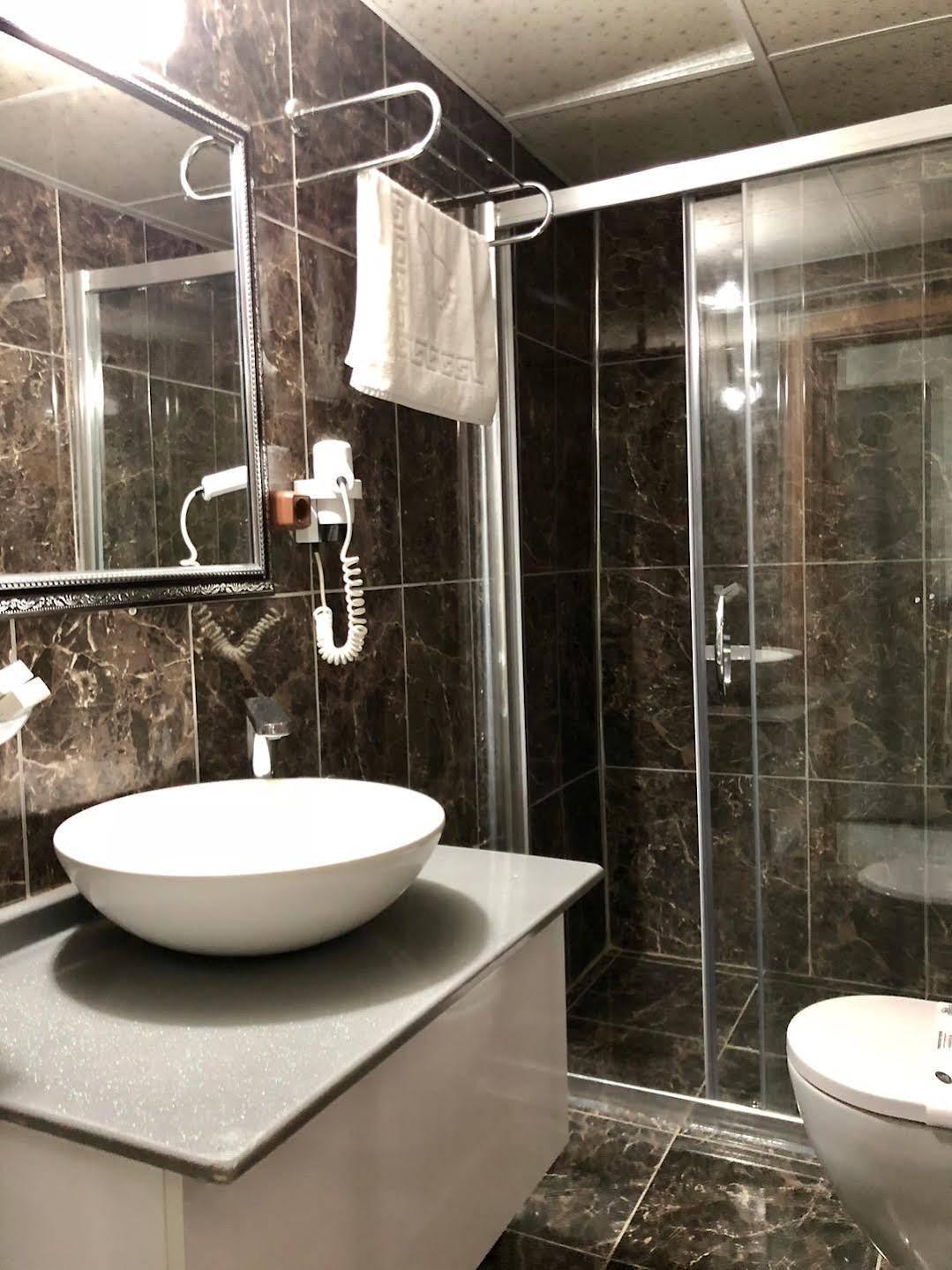 Hotel Fuat فان المظهر الخارجي الصورة