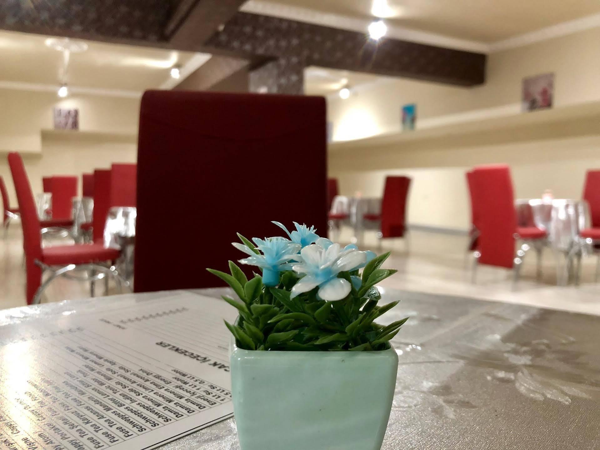 Hotel Fuat فان المظهر الخارجي الصورة